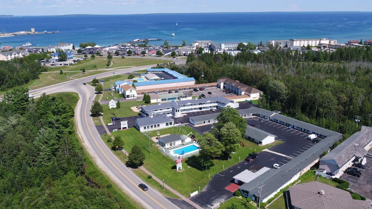 Starlite Budget Inn Mackinaw City Exterior photo