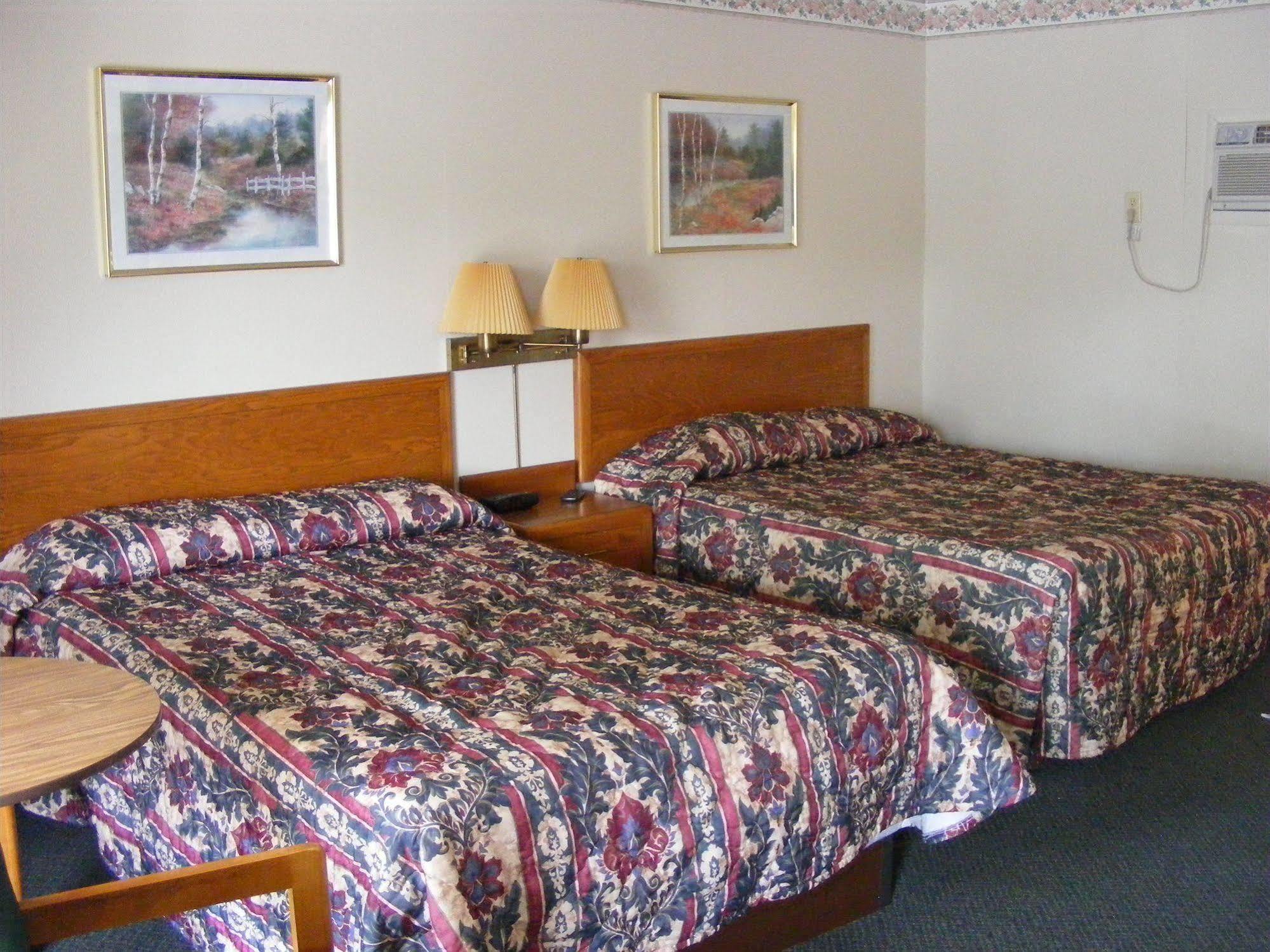 Starlite Budget Inn Mackinaw City Exterior photo